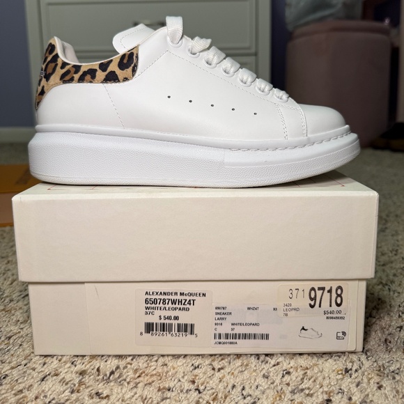 Alexander McQueen cheetah print shoes (woman’s size 7) - Picture 1 of 4